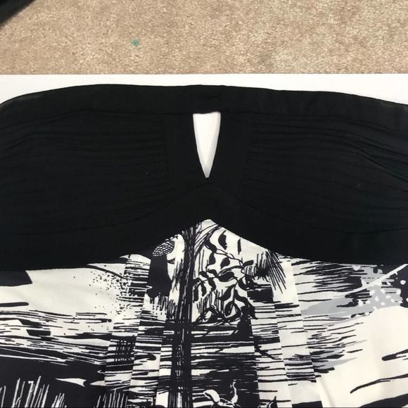 BCBG MaxAzria Strapless Island Tropical Dress 2 - Picture 5 of 8